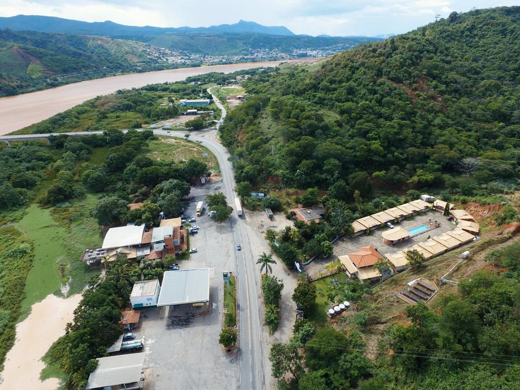 Bixu De Pe *